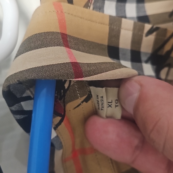 Burberry Long sleeve limited - Picture 3 of 4
